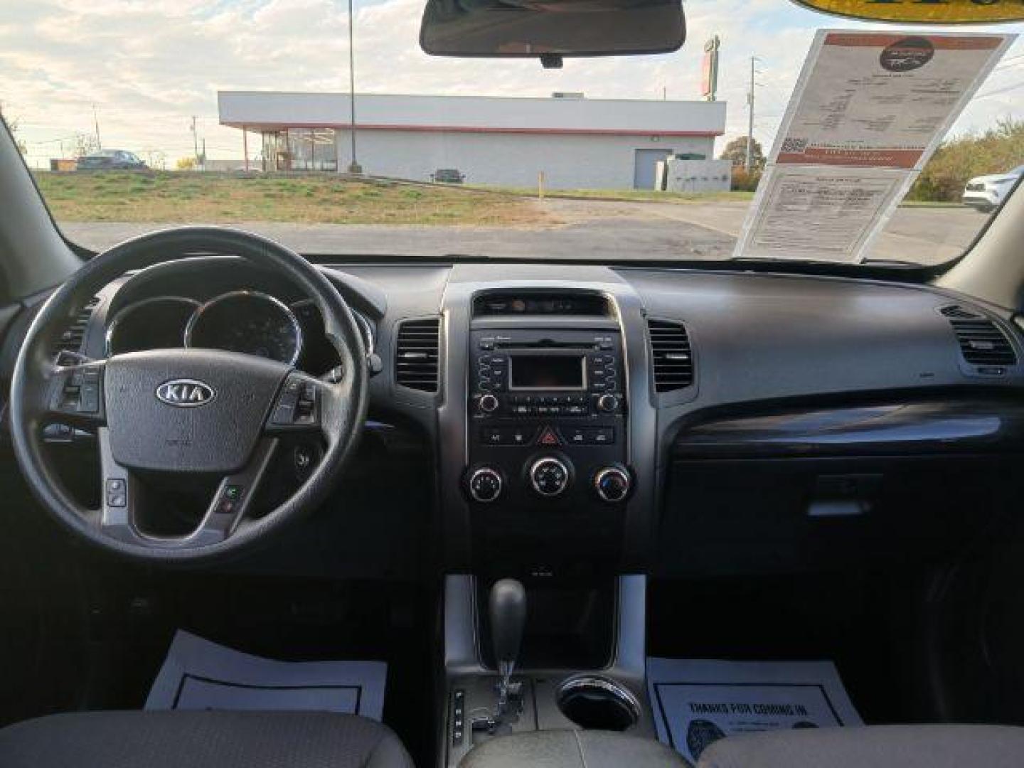 2011 Kia Sorento LX 2WD (5XYKT3A14BG) with an 2.4L L4 DOHC 16V engine, 6-Speed Automatic transmission, located at 1865 W 2nd St., Xenia, OH, 45385, (937) 372-7777, 39.681259, -83.961945 - 2011 Kia Sorento LX 2WD - Photo#7