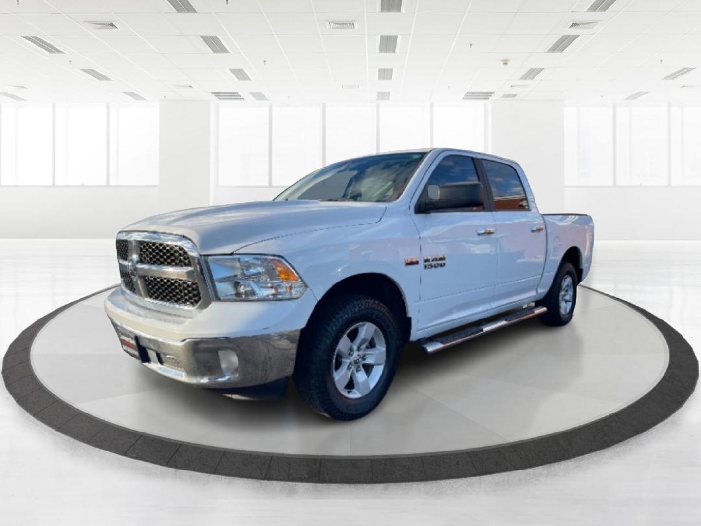 2017 RAM 1500 SLT Crew Cab SWB 4WD (1C6RR7LT7HS) with an 5.7L V8 OHV 16V engine, 8-Speed Automatic transmission, located at 1865 W 2nd St., Xenia, OH, 45385, (937) 372-7777, 39.681259, -83.961945 - 2017 RAM 1500 SLT Crew Cab SWB 4WD - Photo#17