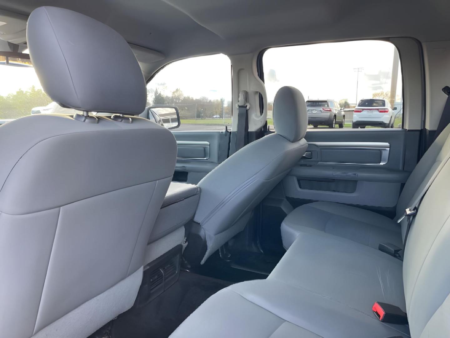 2017 RAM 1500 SLT Crew Cab SWB 4WD (1C6RR7LT7HS) with an 5.7L V8 OHV 16V engine, 8-Speed Automatic transmission, located at 1865 W 2nd St., Xenia, OH, 45385, (937) 372-7777, 39.681259, -83.961945 - 2017 RAM 1500 SLT Crew Cab SWB 4WD - Photo#21