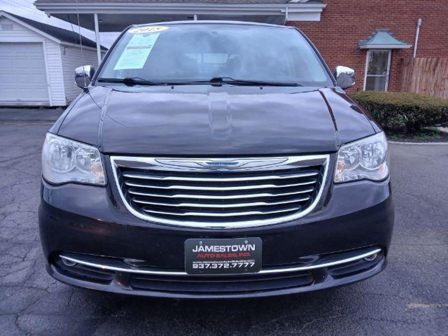 2015 Chrysler Town and Country Touring-L (2C4RC1CG5FR) with an 3.6L V6 DOHC 24V engine, 6-Speed Automatic transmission, located at 1865 W 2nd St., Xenia, OH, 45385, (937) 372-7777, 39.681259, -83.961945 - 2015 Chrysler Town and Country Touring-L - Photo#4