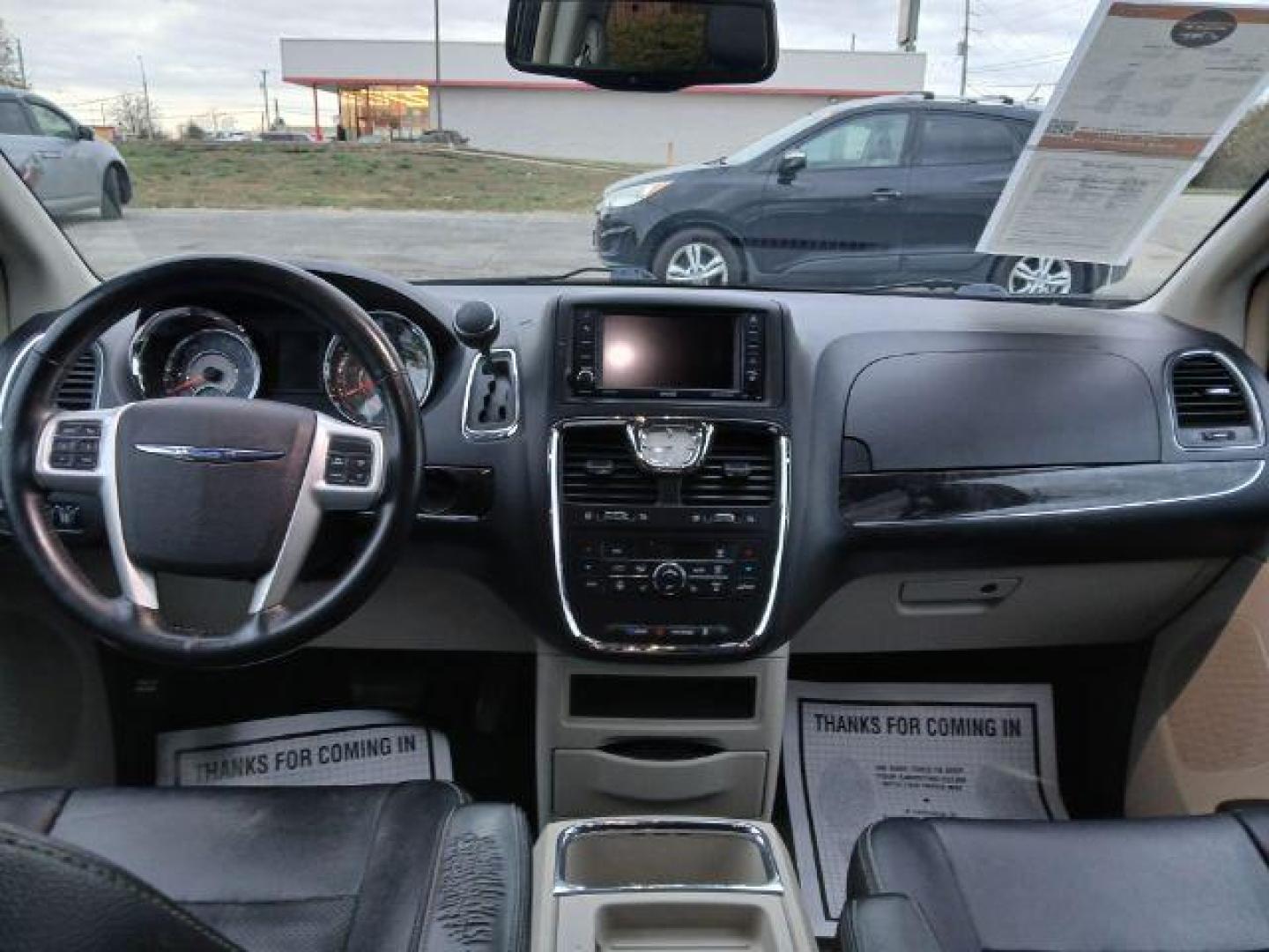 2015 Chrysler Town and Country Touring-L (2C4RC1CG5FR) with an 3.6L V6 DOHC 24V engine, 6-Speed Automatic transmission, located at 1865 W 2nd St., Xenia, OH, 45385, (937) 372-7777, 39.681259, -83.961945 - 2015 Chrysler Town and Country Touring-L - Photo#7