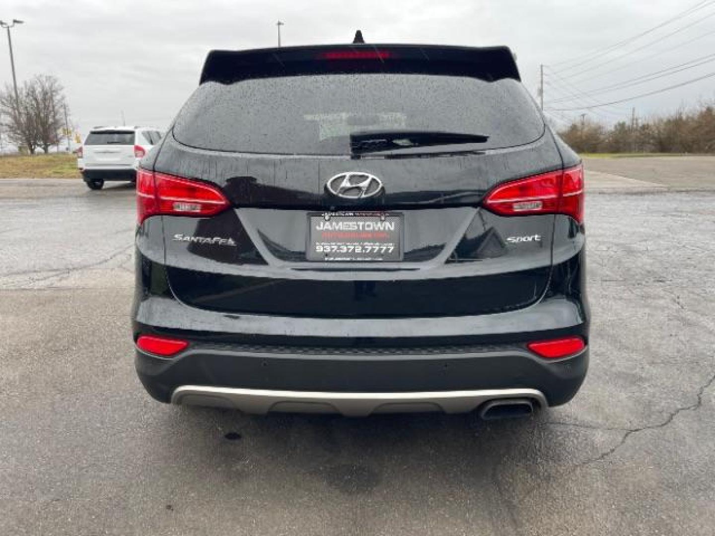 2015 Hyundai Santa Fe Sport 2.4 FWD (5XYZU3LBXFG) with an 2.4L L4 DOHC 16V engine, 6-Speed Automatic transmission, located at 1865 W 2nd St., Xenia, OH, 45385, (937) 372-7777, 39.681259, -83.961945 - 2015 Hyundai Santa Fe Sport 2.4 FWD - Photo#18