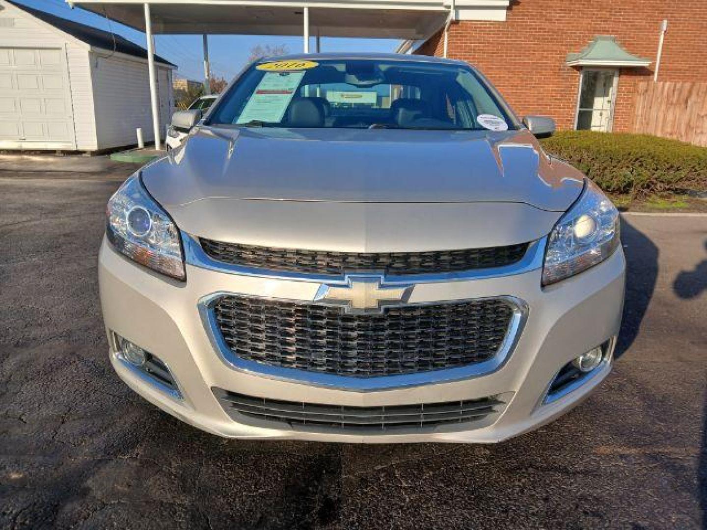 2016 Chevrolet Malibu Limited LTZ (1G11E5SA0GF) with an 2.5L L4 DOHC 16V engine, 6-Speed Automatic transmission, located at 1865 W 2nd St., Xenia, OH, 45385, (937) 372-7777, 39.681259, -83.961945 - 2016 Chevrolet Malibu Limited LTZ - Photo#4