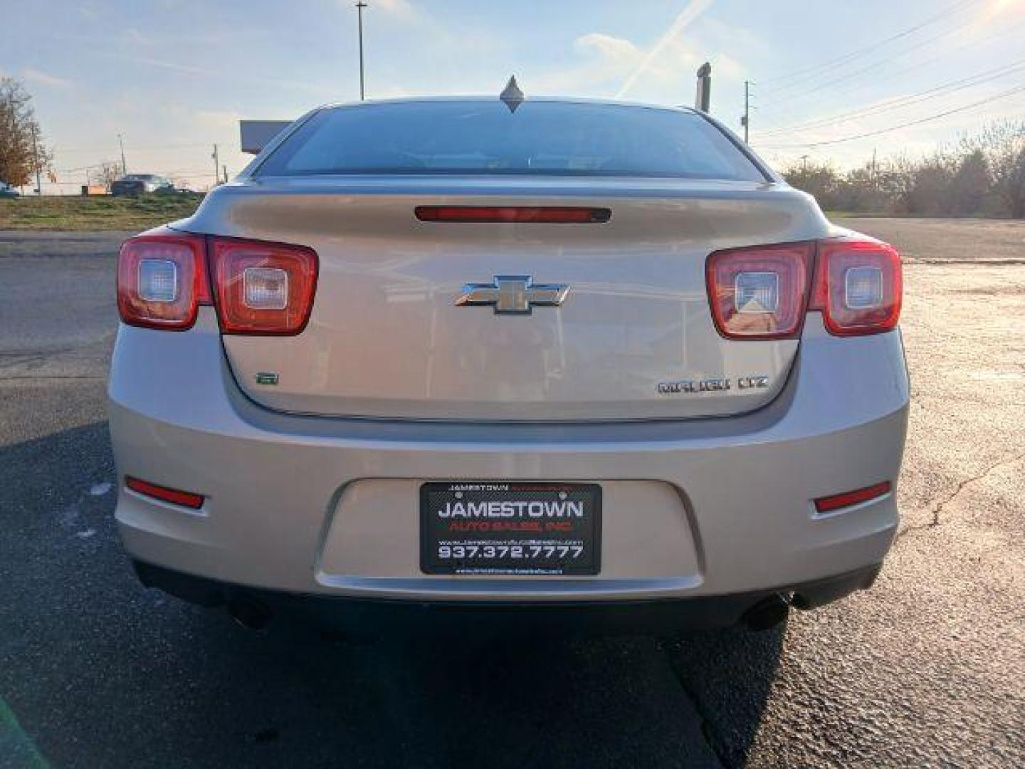 2016 Chevrolet Malibu Limited LTZ (1G11E5SA0GF) with an 2.5L L4 DOHC 16V engine, 6-Speed Automatic transmission, located at 1865 W 2nd St., Xenia, OH, 45385, (937) 372-7777, 39.681259, -83.961945 - 2016 Chevrolet Malibu Limited LTZ - Photo#5