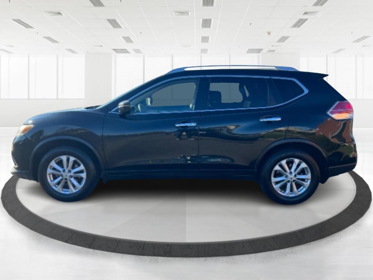 2016 Nissan Rogue SV 2WD (KNMAT2MT6GP) with an 2.5L L4 DOHC 16V engine, Continuously Variable Transmission transmission, located at 1865 W 2nd St., Xenia, OH, 45385, (937) 372-7777, 39.681259, -83.961945 - 2016 Nissan Rogue SV 2WD - Photo#2