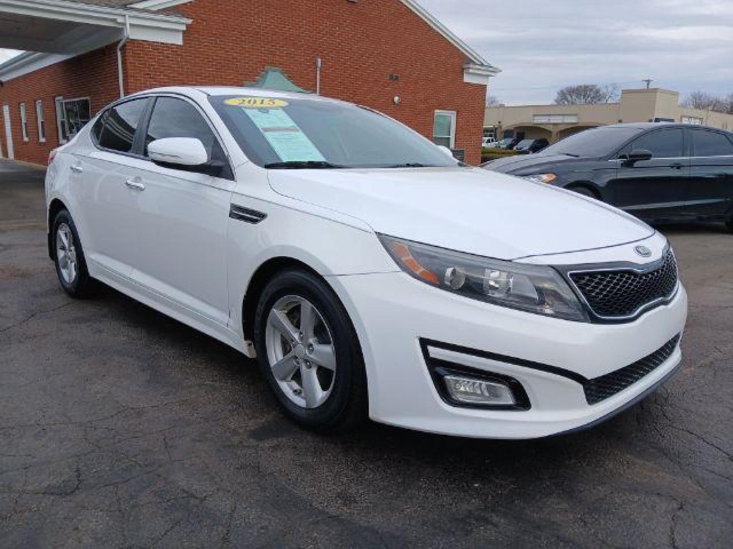 2015 Kia Optima LX (5XXGM4A78FG) with an 2.4L L4 DOHC 16V engine, 6-Speed Automatic transmission, located at 1865 W 2nd St., Xenia, OH, 45385, (937) 372-7777, 39.681259, -83.961945 - 2015 Kia Optima LX - Photo#13