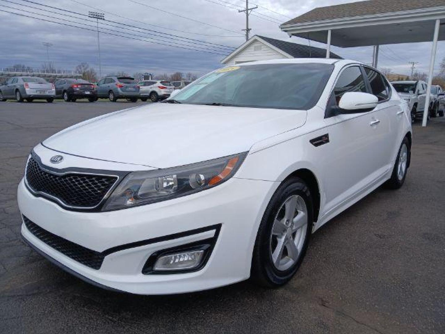 2015 Kia Optima LX (5XXGM4A78FG) with an 2.4L L4 DOHC 16V engine, 6-Speed Automatic transmission, located at 1865 W 2nd St., Xenia, OH, 45385, (937) 372-7777, 39.681259, -83.961945 - 2015 Kia Optima LX - Photo#14