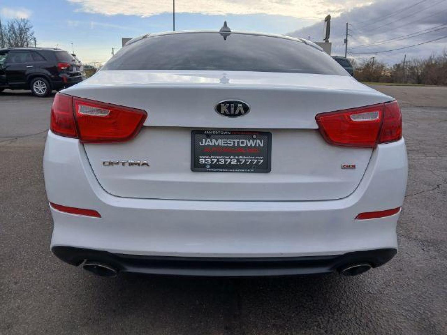 2015 Kia Optima LX (5XXGM4A78FG) with an 2.4L L4 DOHC 16V engine, 6-Speed Automatic transmission, located at 1865 W 2nd St., Xenia, OH, 45385, (937) 372-7777, 39.681259, -83.961945 - 2015 Kia Optima LX - Photo#18