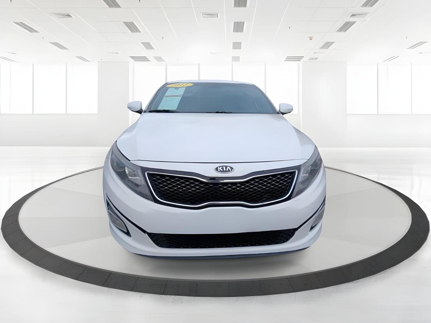 2015 Kia Optima LX (5XXGM4A78FG) with an 2.4L L4 DOHC 16V engine, 6-Speed Automatic transmission, located at 1865 W 2nd St., Xenia, OH, 45385, (937) 372-7777, 39.681259, -83.961945 - 2015 Kia Optima LX - Photo#4