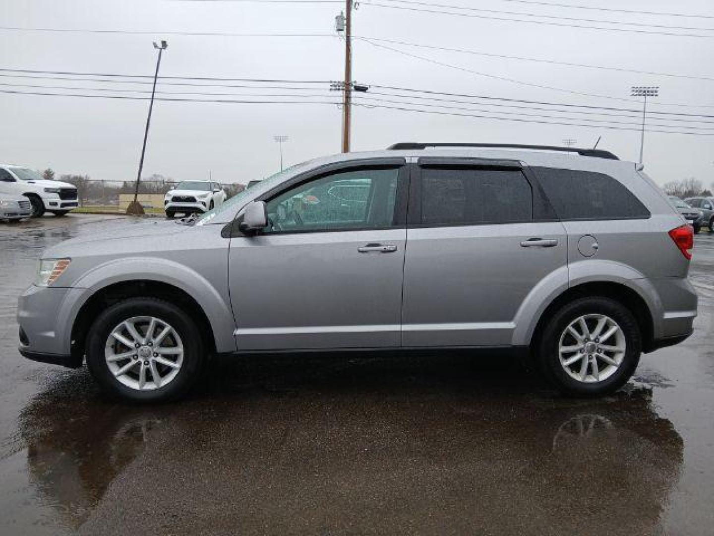 2017 Dodge Journey SXT AWD (3C4PDDBG1HT) with an 3.6L V6 DOHC 24V engine, 6-Speed Automatic transmission, located at 1865 W 2nd St., Xenia, OH, 45385, (937) 372-7777, 39.681259, -83.961945 - 2017 Dodge Journey SXT AWD - Photo#15