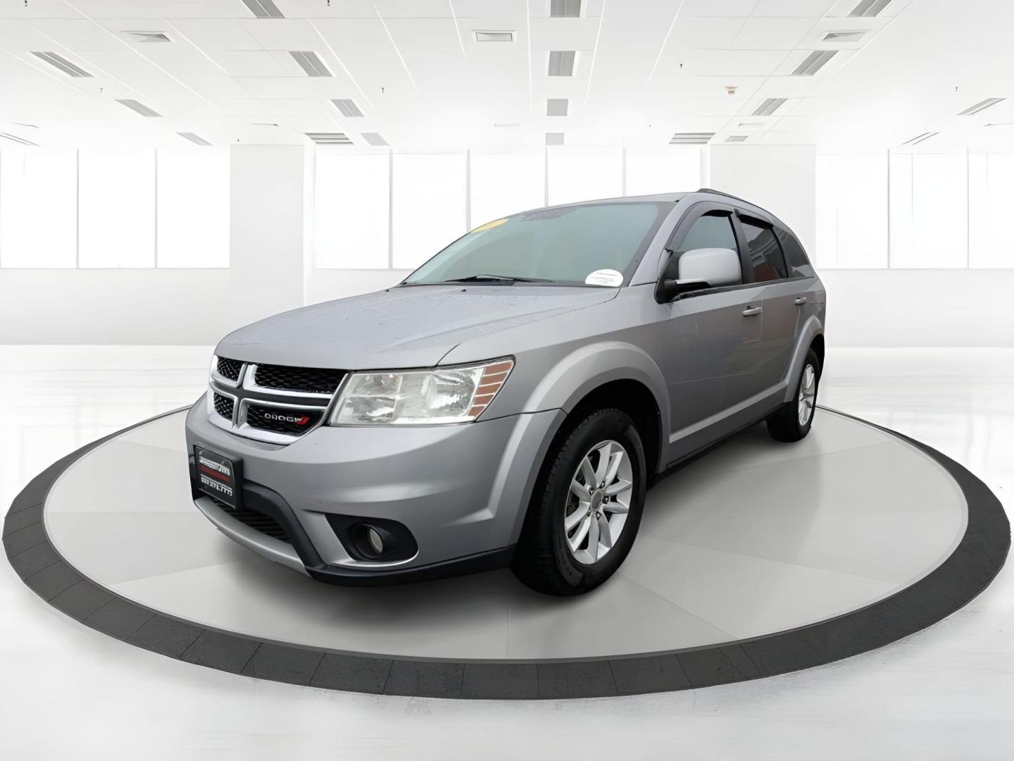 2017 Dodge Journey SXT AWD (3C4PDDBG1HT) with an 3.6L V6 DOHC 24V engine, 6-Speed Automatic transmission, located at 1865 W 2nd St., Xenia, OH, 45385, (937) 372-7777, 39.681259, -83.961945 - 2017 Dodge Journey SXT AWD - Photo#5