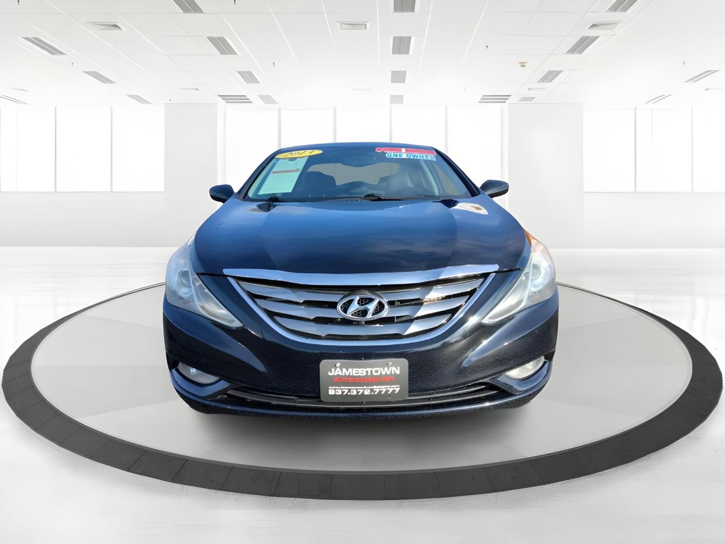 2013 Hyundai Sonata SE Auto (5NPEC4ABXDH) with an 2.0L L4 DOHC 16V engine, 6-Speed Automatic transmission, located at 1865 W 2nd St., Xenia, OH, 45385, (937) 372-7777, 39.681259, -83.961945 - 2013 Hyundai Sonata SE Auto - Photo#4