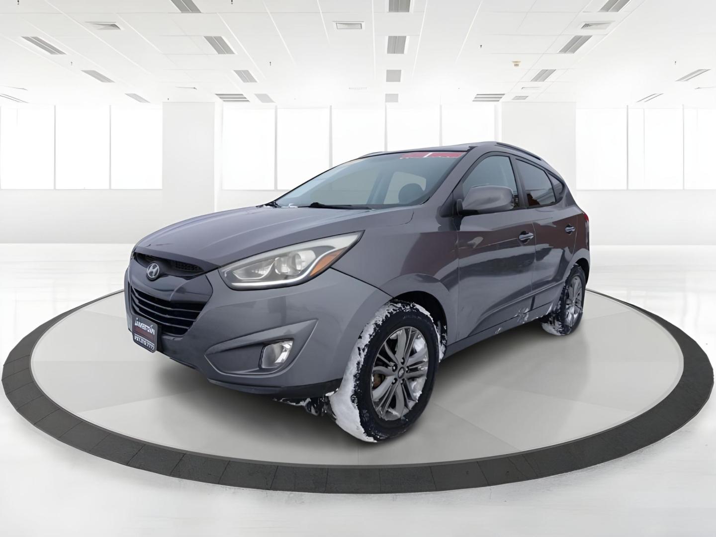 2015 Hyundai Tucson SE FWD (KM8JU3AGXFU) with an 2.4L L4 DOHC 16V engine, 6-Speed Automatic transmission, located at 1865 W 2nd St., Xenia, OH, 45385, (937) 372-7777, 39.681259, -83.961945 - 2015 Hyundai Tucson SE FWD - Photo#5