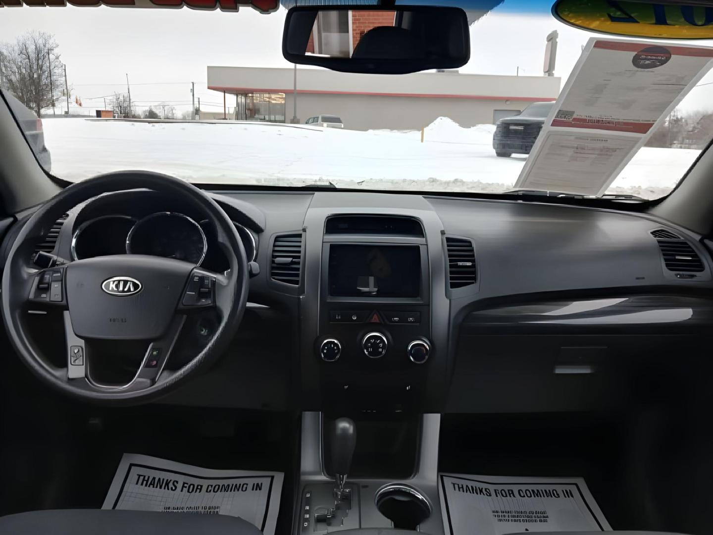 2012 Kia Sorento LX 2WD (5XYKT4A65CG) with an 2.4L L4 DOHC 16V engine, 6-Speed Automatic transmission, located at 1865 W 2nd St., Xenia, OH, 45385, (937) 372-7777, 39.681259, -83.961945 - 2012 Kia Sorento LX 2WD - Photo#20