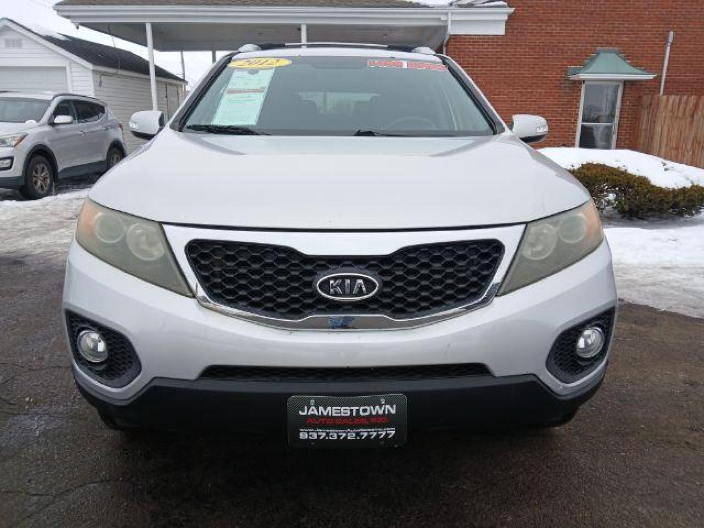 2012 Kia Sorento LX 2WD (5XYKT4A65CG) with an 2.4L L4 DOHC 16V engine, 6-Speed Automatic transmission, located at 1865 W 2nd St., Xenia, OH, 45385, (937) 372-7777, 39.681259, -83.961945 - 2012 Kia Sorento LX 2WD - Photo#4