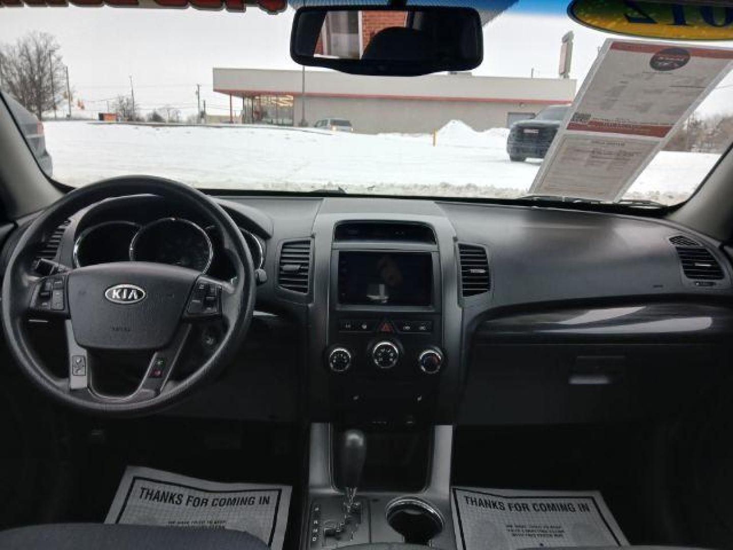 2012 Kia Sorento LX 2WD (5XYKT4A65CG) with an 2.4L L4 DOHC 16V engine, 6-Speed Automatic transmission, located at 1865 W 2nd St., Xenia, OH, 45385, (937) 372-7777, 39.681259, -83.961945 - 2012 Kia Sorento LX 2WD - Photo#7