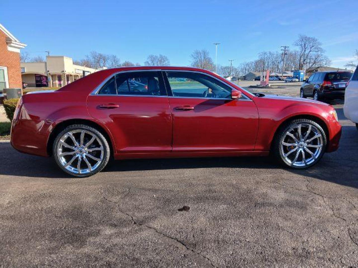 2014 Chrysler 300 S V6 AWD (2C3CCAGG0EH) with an 3.6L V6 DOHC 24V engine, 8-Speed Automatic transmission, located at 1865 W 2nd St., Xenia, OH, 45385, (937) 372-7777, 39.681259, -83.961945 - 2014 Chrysler 300 S V6 AWD - Photo#16