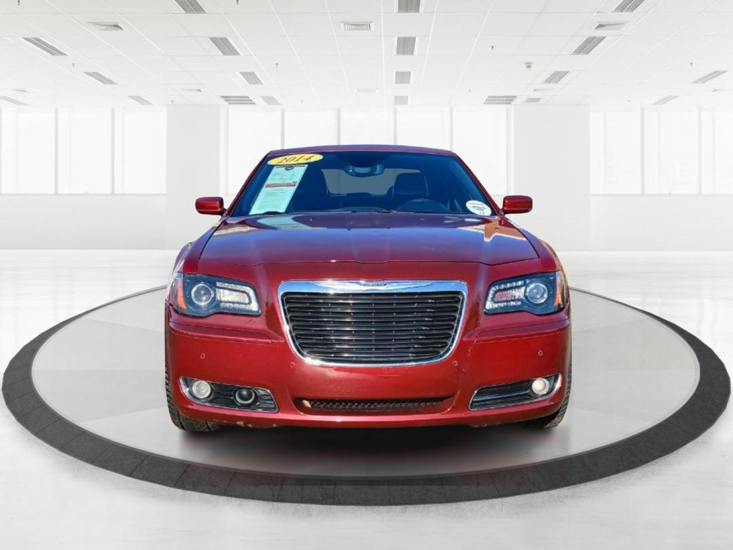 2014 Chrysler 300 S V6 AWD (2C3CCAGG0EH) with an 3.6L V6 DOHC 24V engine, 8-Speed Automatic transmission, located at 1865 W 2nd St., Xenia, OH, 45385, (937) 372-7777, 39.681259, -83.961945 - 2014 Chrysler 300 S V6 AWD - Photo#4