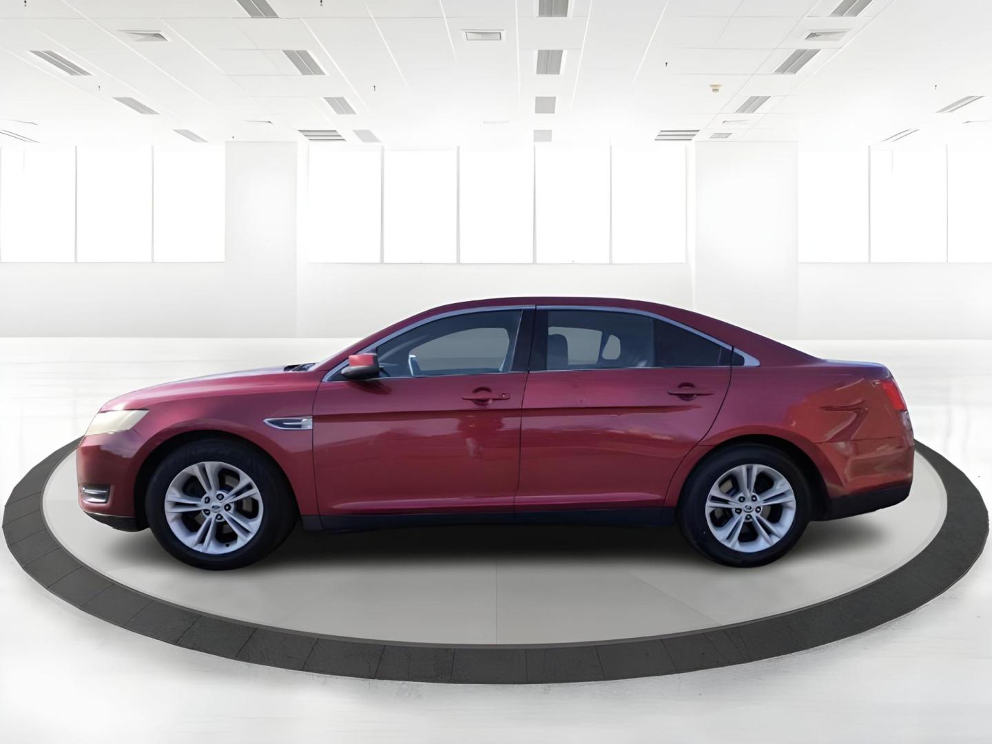 2016 Ford Taurus SEL FWD (1FAHP2E8XGG) with an 3.5L V6 DOHC 24V engine, 6-Speed Automatic transmission, located at 1865 W 2nd St., Xenia, OH, 45385, (937) 372-7777, 39.681259, -83.961945 - 2016 Ford Taurus SEL FWD - Photo#16