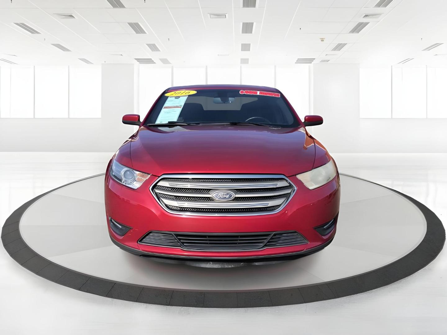 2016 Ford Taurus SEL FWD (1FAHP2E8XGG) with an 3.5L V6 DOHC 24V engine, 6-Speed Automatic transmission, located at 1865 W 2nd St., Xenia, OH, 45385, (937) 372-7777, 39.681259, -83.961945 - 2016 Ford Taurus SEL FWD - Photo#17