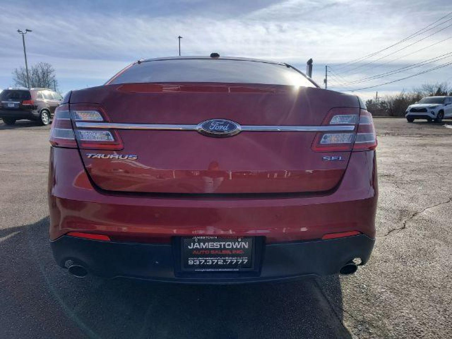 2016 Ford Taurus SEL FWD (1FAHP2E8XGG) with an 3.5L V6 DOHC 24V engine, 6-Speed Automatic transmission, located at 1865 W 2nd St., Xenia, OH, 45385, (937) 372-7777, 39.681259, -83.961945 - 2016 Ford Taurus SEL FWD - Photo#5