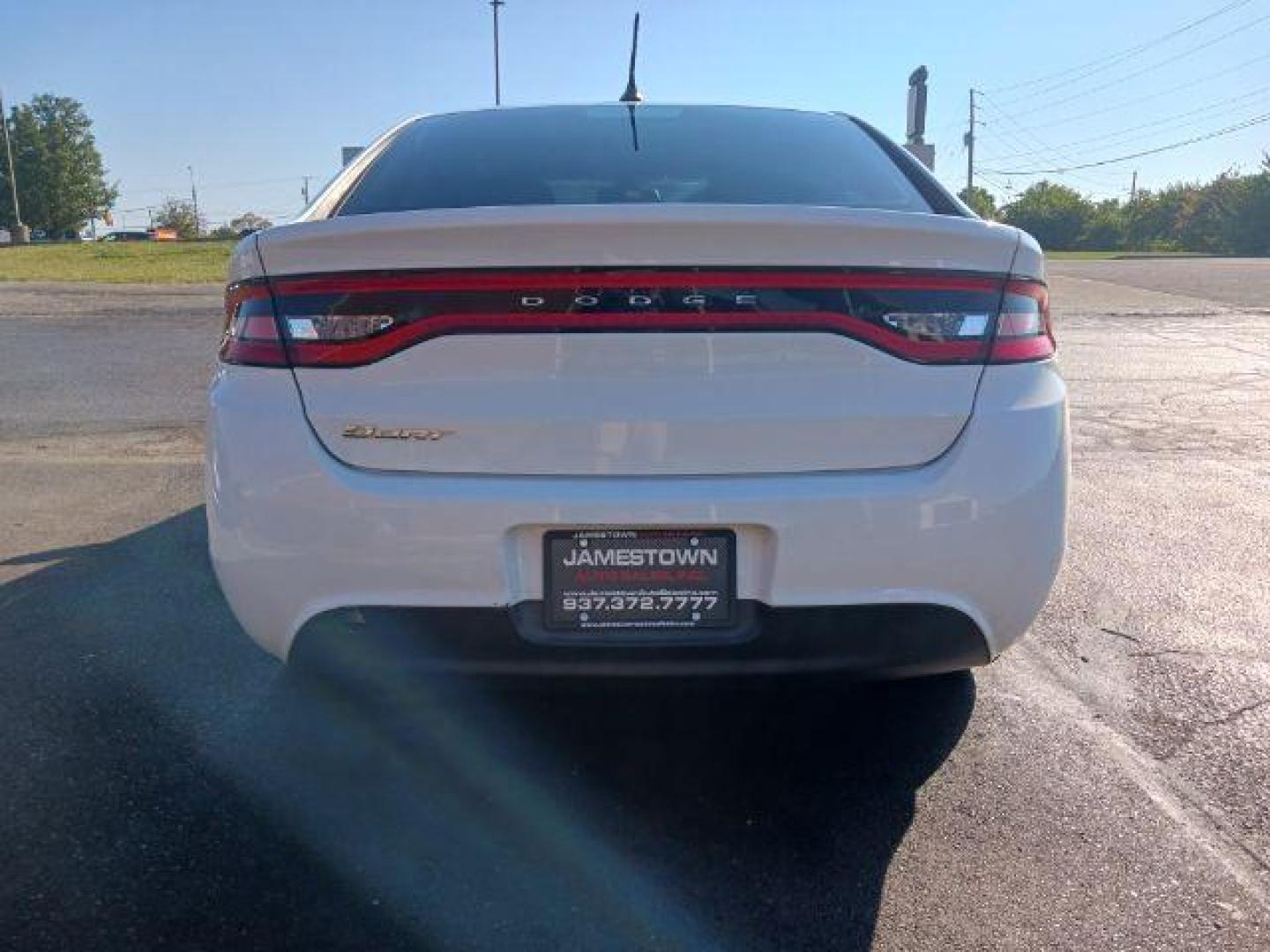 2015 Bright White Clearcoat Dodge Dart SE (1C3CDFAA8FD) with an 2.0L L4 DOHC 16V TURBO engine, located at 1865 W 2nd St., Xenia, OH, 45385, (937) 372-7777, 39.681259, -83.961945 - Photo#5