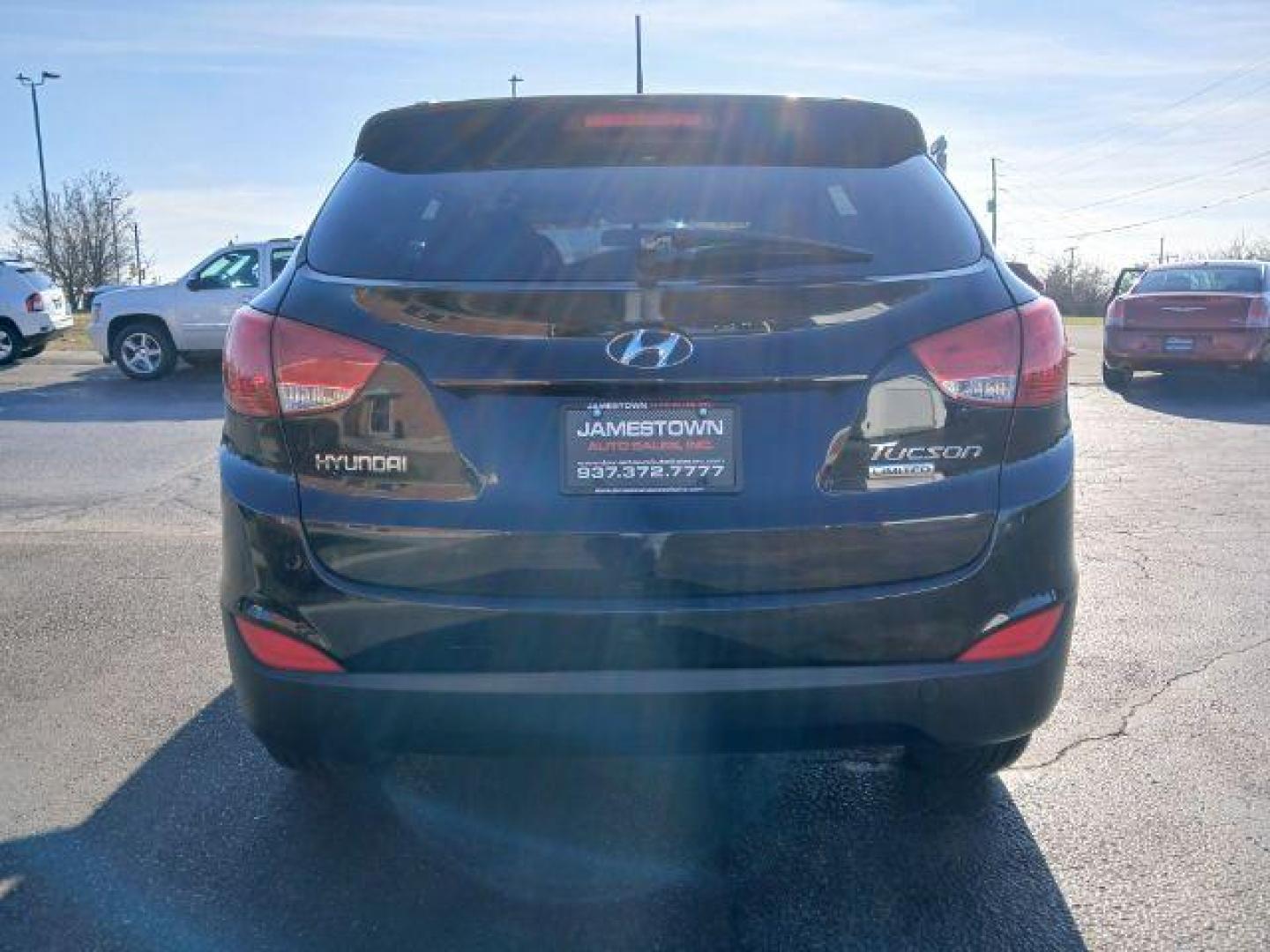 2011 Hyundai Tucson GLS 2WD (KM8JU3AC8BU) with an 2.4L L4 DOHC 16V engine, 6-Speed Automatic transmission, located at 1865 W 2nd St., Xenia, OH, 45385, (937) 372-7777, 39.681259, -83.961945 - 2011 Hyundai Tucson GLS 2WD - Photo#24