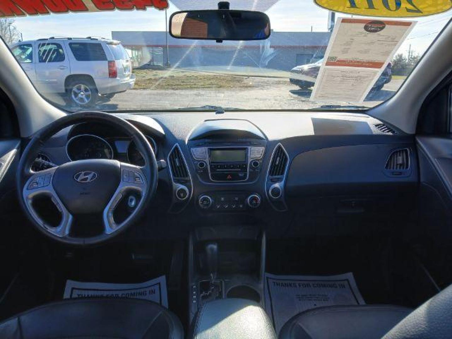 2011 Hyundai Tucson GLS 2WD (KM8JU3AC8BU) with an 2.4L L4 DOHC 16V engine, 6-Speed Automatic transmission, located at 1865 W 2nd St., Xenia, OH, 45385, (937) 372-7777, 39.681259, -83.961945 - 2011 Hyundai Tucson GLS 2WD - Photo#26