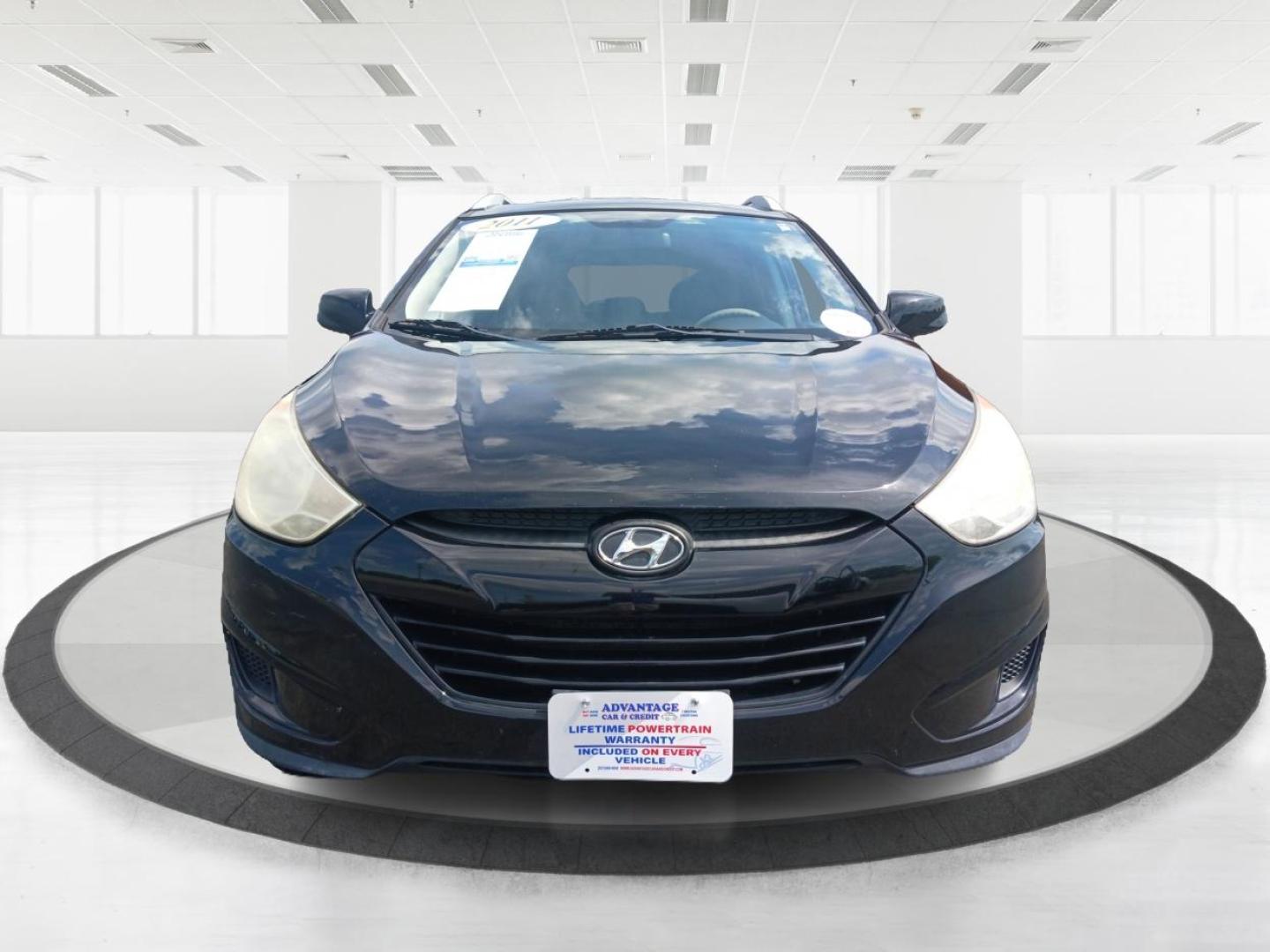 2011 Hyundai Tucson GLS 2WD (KM8JU3AC8BU) with an 2.4L L4 DOHC 16V engine, 6-Speed Automatic transmission, located at 1865 W 2nd St., Xenia, OH, 45385, (937) 372-7777, 39.681259, -83.961945 - 2011 Hyundai Tucson GLS 2WD - Photo#6