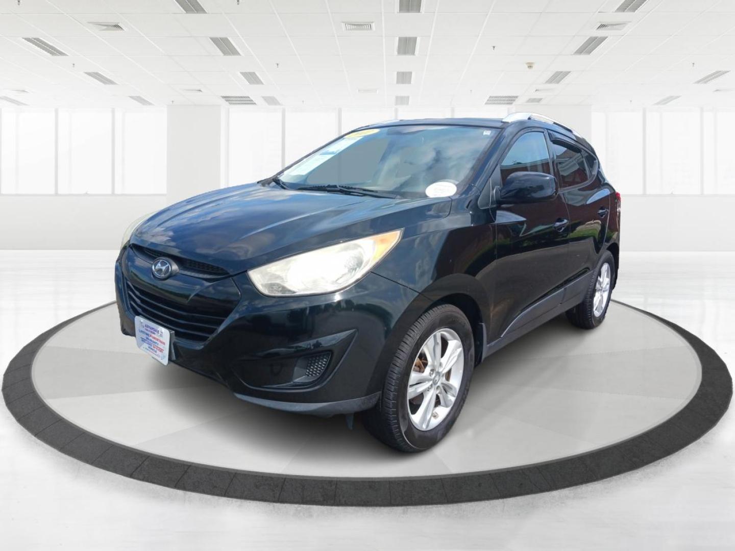 2011 Hyundai Tucson GLS 2WD (KM8JU3AC8BU) with an 2.4L L4 DOHC 16V engine, 6-Speed Automatic transmission, located at 1865 W 2nd St., Xenia, OH, 45385, (937) 372-7777, 39.681259, -83.961945 - 2011 Hyundai Tucson GLS 2WD - Photo#7