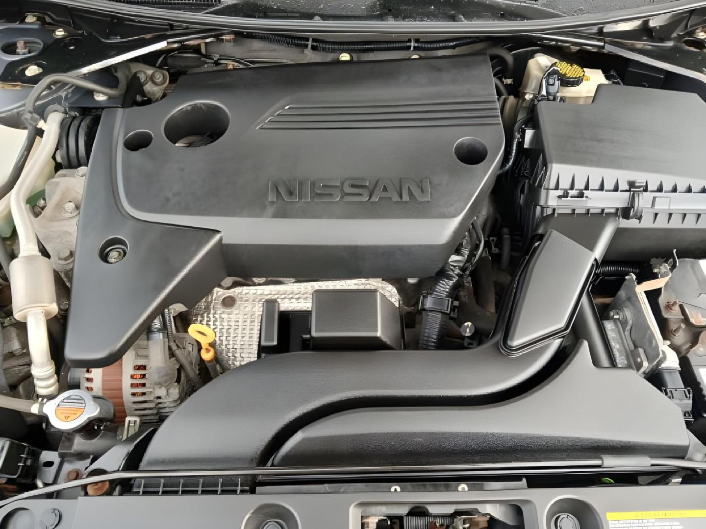 2016 Nissan Altima 2.5 SL (1N4AL3AP9GC) with an 2.5L L4 DOHC 16V engine, Continuously Variable Transmission transmission, located at 1865 W 2nd St., Xenia, OH, 45385, (937) 372-7777, 39.681259, -83.961945 - 2016 Nissan Altima 2.5 SL - Photo#24