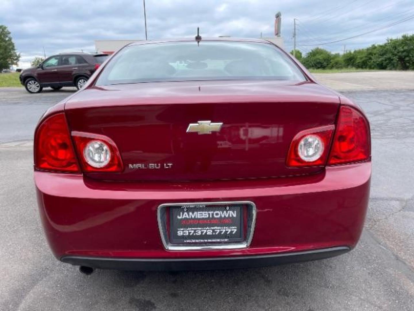 2011 Red Jewel Tintcoat Chevrolet Malibu 2LT (1G1ZD5E13BF) with an 2.4L L4 DOHC 16V engine, 6-Speed Automatic transmission, located at 1865 W 2nd St., Xenia, OH, 45385, (937) 372-7777, 39.681259, -83.961945 - Photo#4