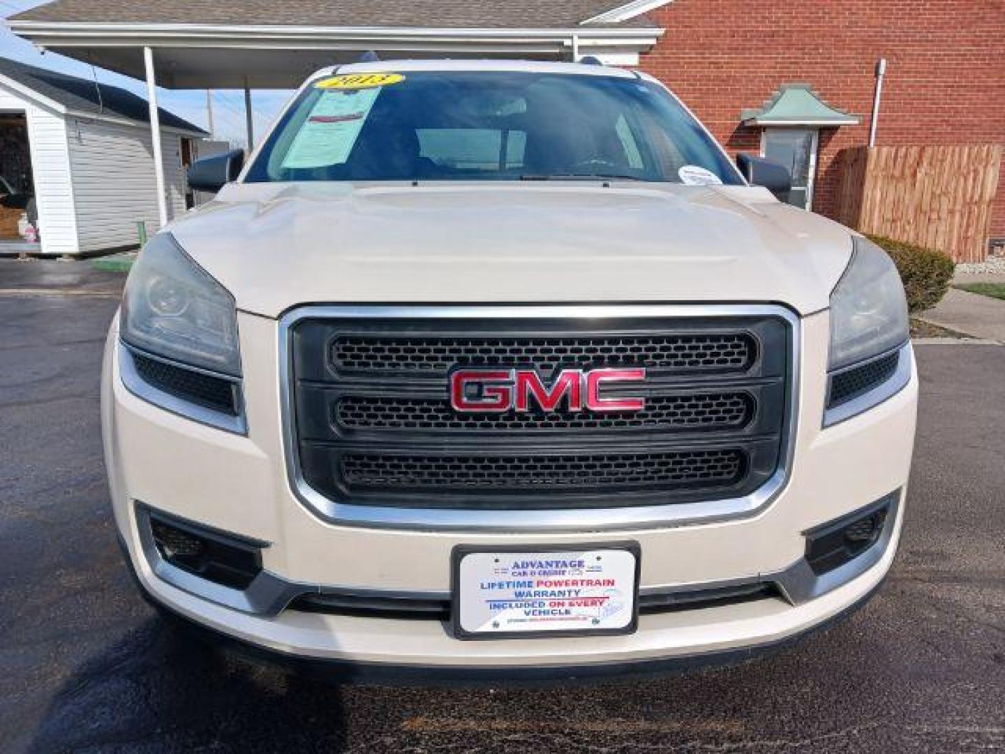 2013 White Diamond Tricoat GMC Acadia SLE-1 FWD (1GKKRNED7DJ) with an 3.6L V6 DOHC 24V engine, 6-Speed Automatic transmission, located at 1865 W 2nd St., Xenia, OH, 45385, (937) 372-7777, 39.681259, -83.961945 - Third Row - Photo#1