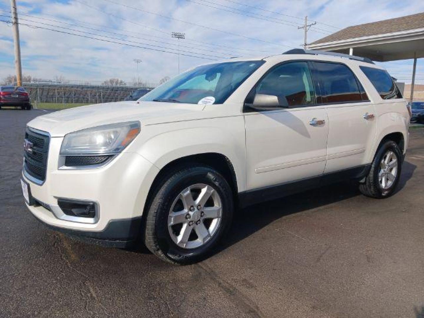 2013 White Diamond Tricoat GMC Acadia SLE-1 FWD (1GKKRNED7DJ) with an 3.6L V6 DOHC 24V engine, 6-Speed Automatic transmission, located at 1865 W 2nd St., Xenia, OH, 45385, (937) 372-7777, 39.681259, -83.961945 - Third Row - Photo#2