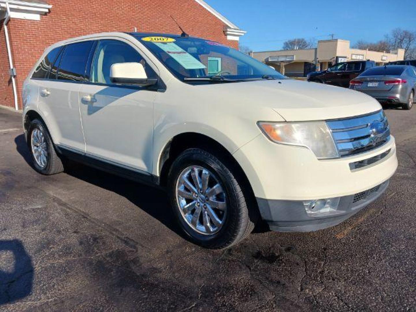 2007 White Ford Edge SEL Plus AWD (2FMDK49C27B) with an 3.5L V6 DOHC 24V engine, 6-Speed Automatic transmission, located at 1865 W 2nd St., Xenia, OH, 45385, (937) 372-7777, 39.681259, -83.961945 - Photo#0