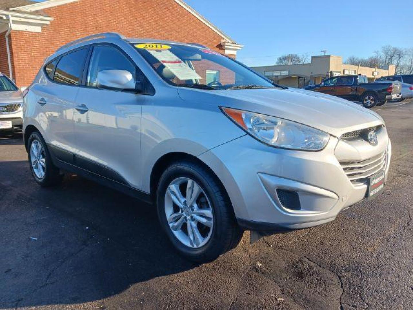 2011 Diamond Silver Metallic Hyundai Tucson GLS 2WD (KM8JU3ACXBU) with an 2.4L L4 DOHC 16V engine, 6-Speed Automatic transmission, located at 1865 W 2nd St., Xenia, OH, 45385, (937) 372-7777, 39.681259, -83.961945 - Photo#0