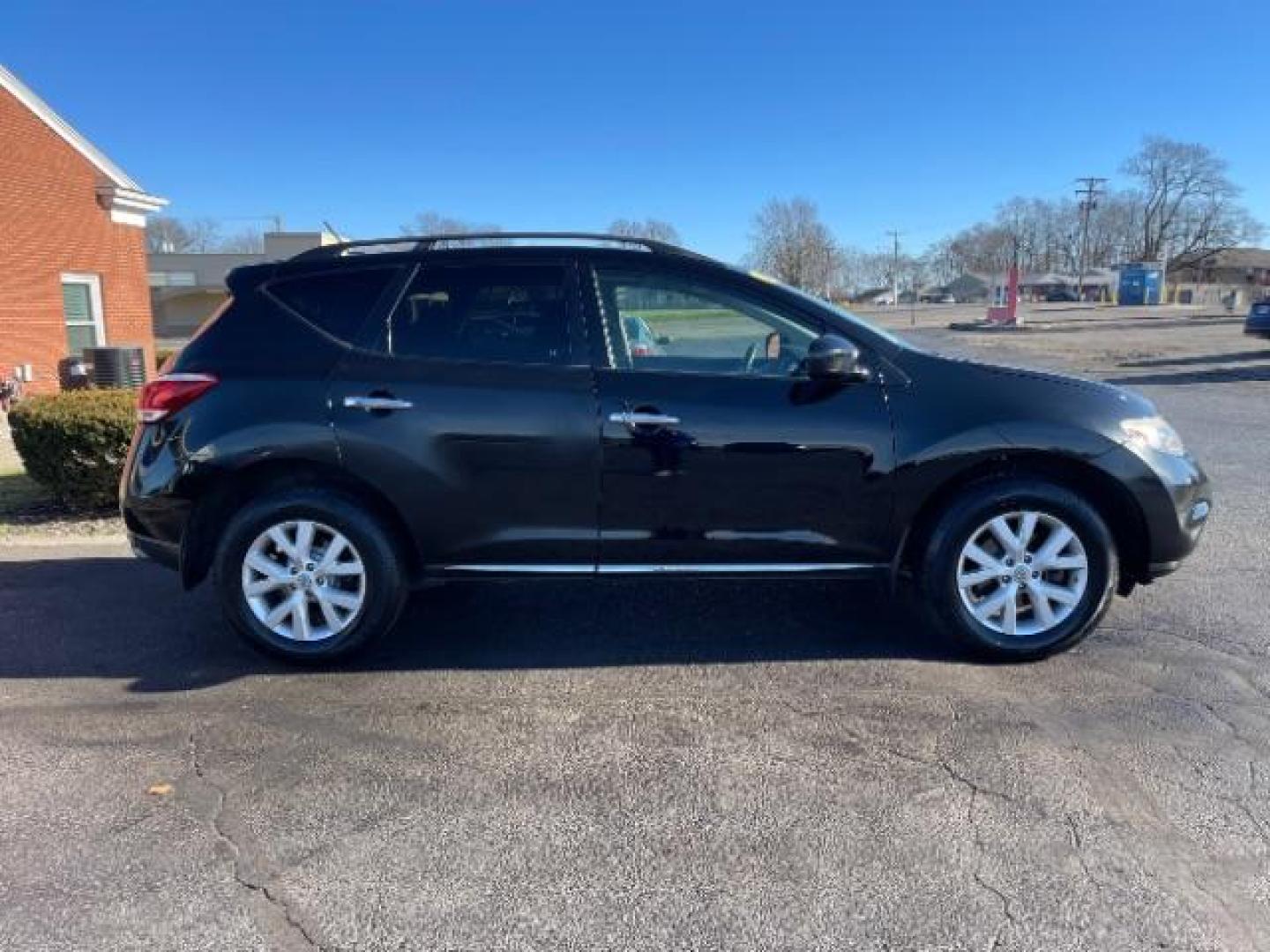 2011 Super Black Nissan Murano SV AWD (JN8AZ1MW2BW) with an 3.5L V6 DOHC 24V engine, Continuously Variable Transmission transmission, located at 1865 W 2nd St., Xenia, OH, 45385, (937) 372-7777, 39.681259, -83.961945 - Photo#2