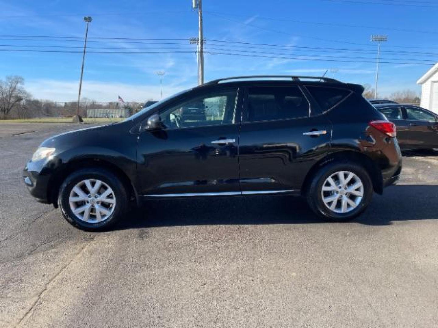 2011 Super Black Nissan Murano SV AWD (JN8AZ1MW2BW) with an 3.5L V6 DOHC 24V engine, Continuously Variable Transmission transmission, located at 1865 W 2nd St., Xenia, OH, 45385, (937) 372-7777, 39.681259, -83.961945 - Photo#3