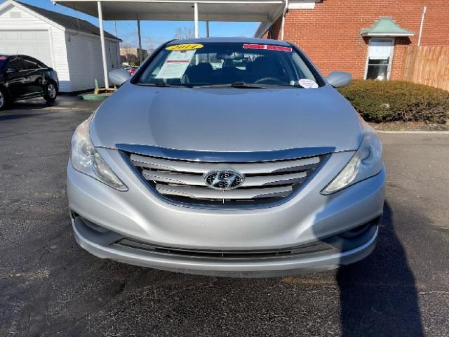 2014 Harbor Gray Metallic Hyundai Sonata GLS (5NPEB4AC9EH) with an 2.4L L4 DOHC 16V engine, 6-Speed Automatic transmission, located at 1865 W 2nd St., Xenia, OH, 45385, (937) 372-7777, 39.681259, -83.961945 - Photo#2