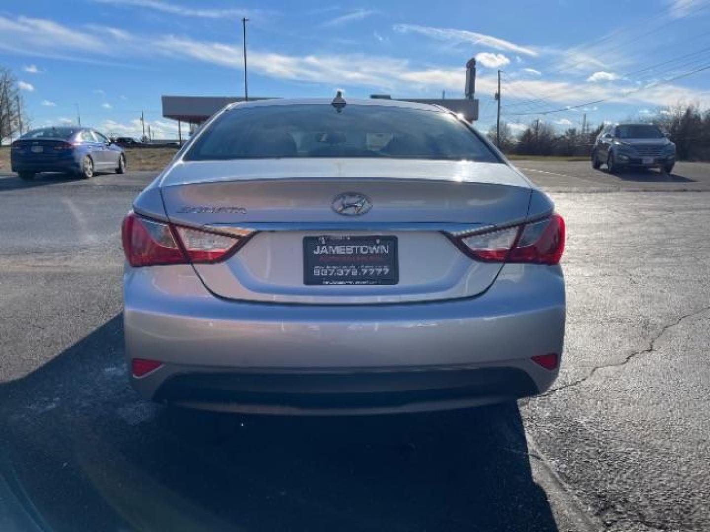 2014 Harbor Gray Metallic Hyundai Sonata GLS (5NPEB4AC9EH) with an 2.4L L4 DOHC 16V engine, 6-Speed Automatic transmission, located at 1865 W 2nd St., Xenia, OH, 45385, (937) 372-7777, 39.681259, -83.961945 - Photo#3