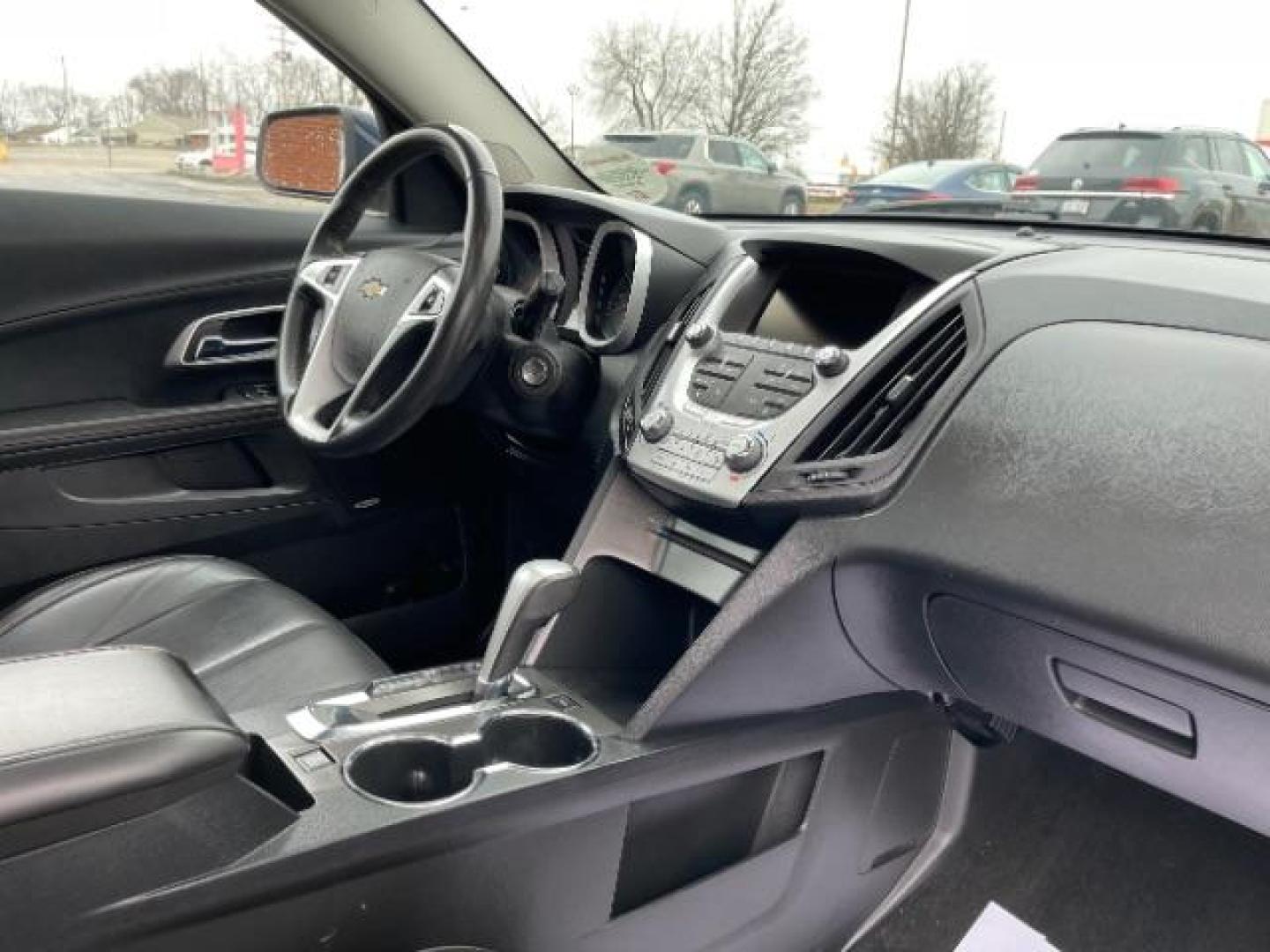 2015 Blue Velvet Metallic Chevrolet Equinox 2LT 2WD (2GNALCEK3F6) with an 2.4L L4 DOHC 16V FFV engine, 6-Speed Automatic transmission, located at 1865 W 2nd St., Xenia, OH, 45385, (937) 372-7777, 39.681259, -83.961945 - Photo#8