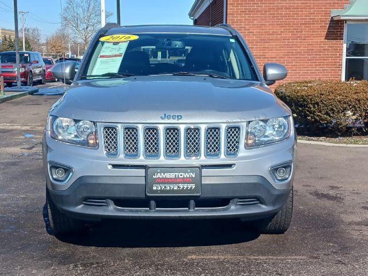 2016 Silver Jeep Compass Latitude 4WD (1C4NJDEB5GD) with an 2.4L L4 DOHC 16V engine, 6-Speed Automatic transmission, located at 1865 W 2nd St., Xenia, OH, 45385, (937) 372-7777, 39.681259, -83.961945 - Photo#1