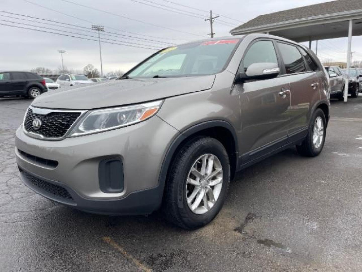 2015 Satin Metal Kia Sorento LX 2WD (5XYKT3A68FG) with an 2.4L L4 DOHC 16V engine, 6-Speed Automatic transmission, located at 1865 W 2nd St., Xenia, OH, 45385, (937) 372-7777, 39.681259, -83.961945 - Photo#1