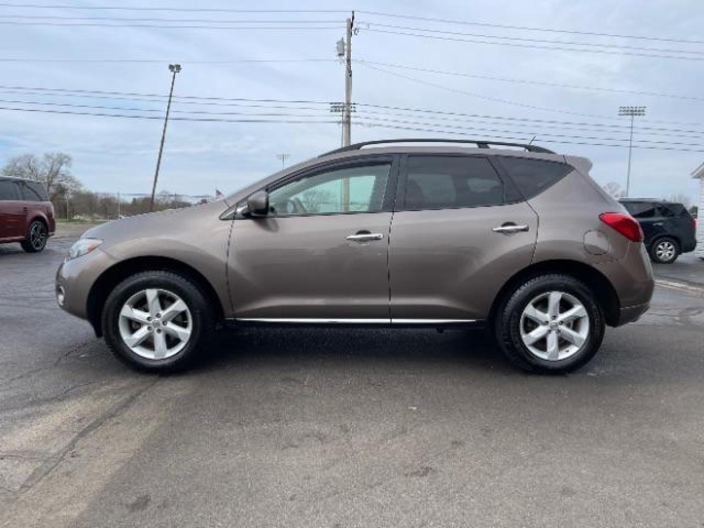 2010 Tinted Bronze Metallic Nissan Murano SL (JN8AZ1MU0AW) with an 3.5L V6 DOHC 24V engine, Continuously Variable Transmission transmission, located at 1865 W 2nd St., Xenia, OH, 45385, (937) 372-7777, 39.681259, -83.961945 - Photo#2