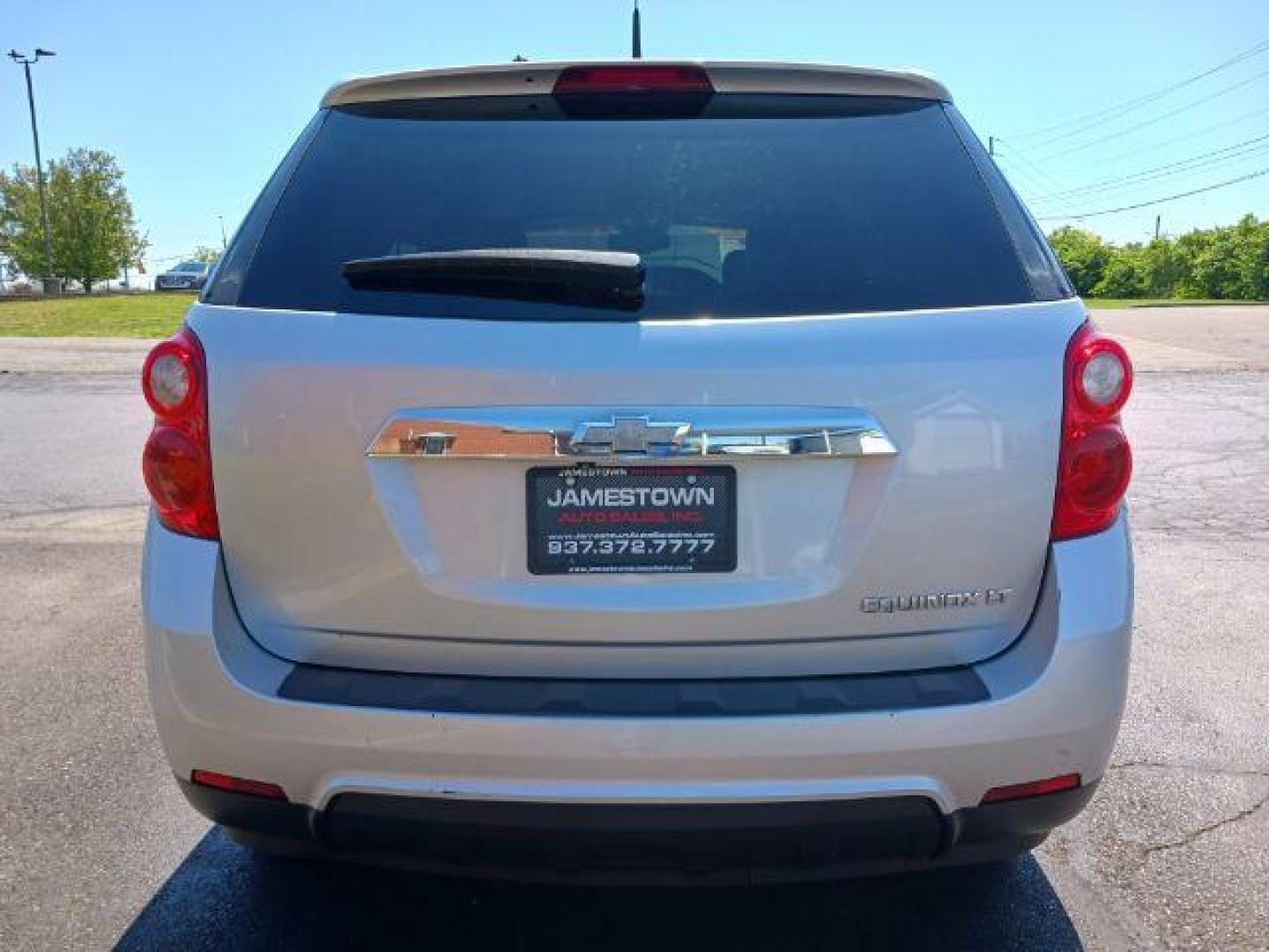 2012 Silver Ice Metallic Chevrolet Equinox 2LT 2WD (2GNALPEK4C1) with an 2.4L L4 DOHC 16V engine, 6-Speed Automatic transmission, located at 1865 W 2nd St., Xenia, OH, 45385, (937) 372-7777, 39.681259, -83.961945 - Photo#5