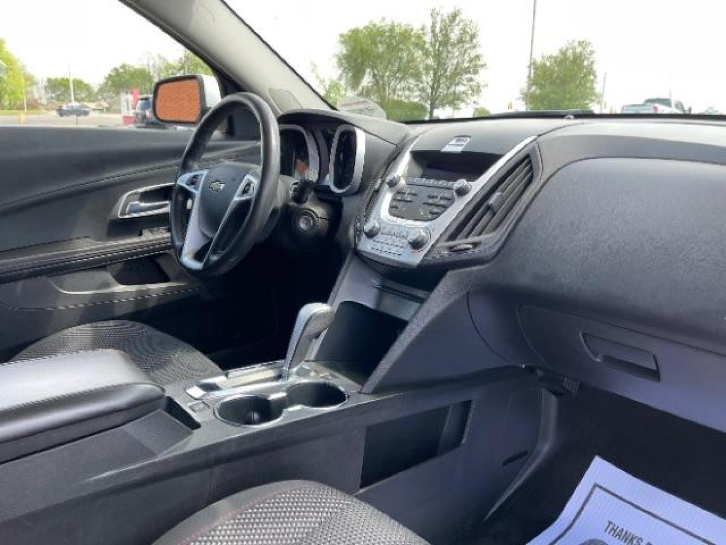 2011 Silver Ice Metallic Chevrolet Equinox 1LT 2WD (2GNALDEC3B1) with an 2.4L L4 DOHC 16V engine, 6-Speed Automatic transmission, located at 1865 W 2nd St., Xenia, OH, 45385, (937) 372-7777, 39.681259, -83.961945 - Photo#8