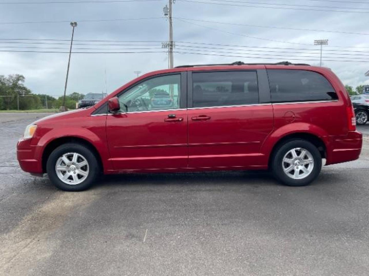 2008 Inferno Red Crystal Pearl Chrysler Town and Country Touring (2A8HR54P38R) with an 3.8L V6 OHV 12V engine, 6-Speed Automatic transmission, located at 1865 W 2nd St., Xenia, OH, 45385, (937) 372-7777, 39.681259, -83.961945 - Photo#2