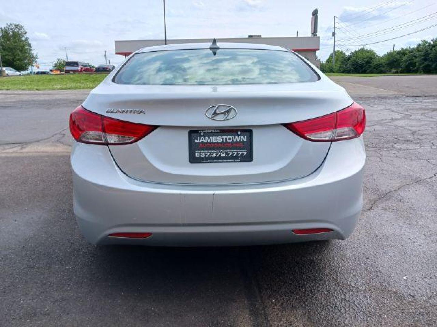 2013 Radiant Silver Metallic Hyundai Elantra GLS A/T (5NPDH4AE2DH) with an 1.8L L4 DOHC 16V engine, 6-Speed Automatic transmission, located at 1865 W 2nd St., Xenia, OH, 45385, (937) 372-7777, 39.681259, -83.961945 - Photo#5