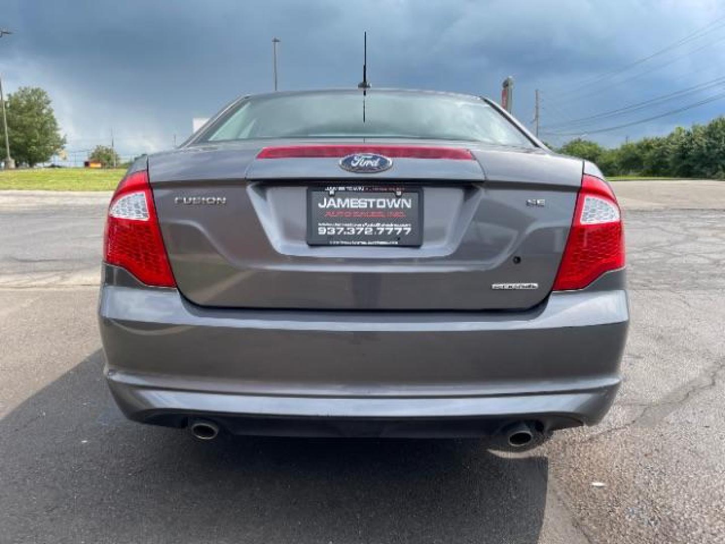 2011 Gray Ford Fusion V6 SE (3FAHP0HG5BR) with an 3.0L V6 DOHC 24V engine, located at 1865 W 2nd St., Xenia, OH, 45385, (937) 372-7777, 39.681259, -83.961945 - Photo#5