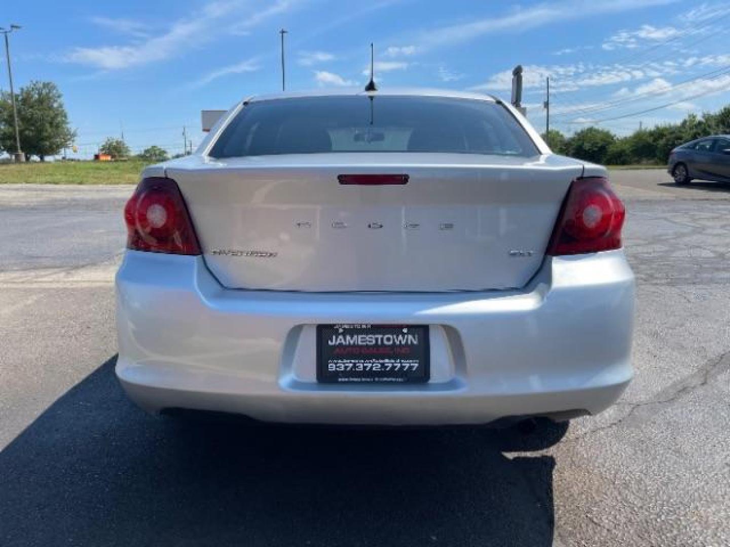 2012 Bright Silver Metallic Dodge Avenger SXT (1C3CDZCB2CN) with an 2.4L L4 DOHC 16V engine, 6-Speed Automatic transmission, located at 1865 W 2nd St., Xenia, OH, 45385, (937) 372-7777, 39.681259, -83.961945 - Photo#5